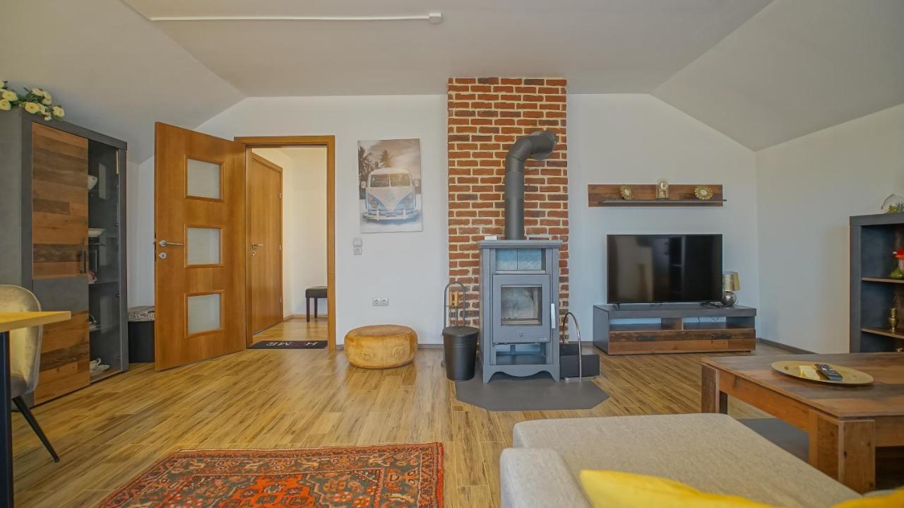 Vilux With Indoor Private Parking Apartment Brasov Luaran gambar