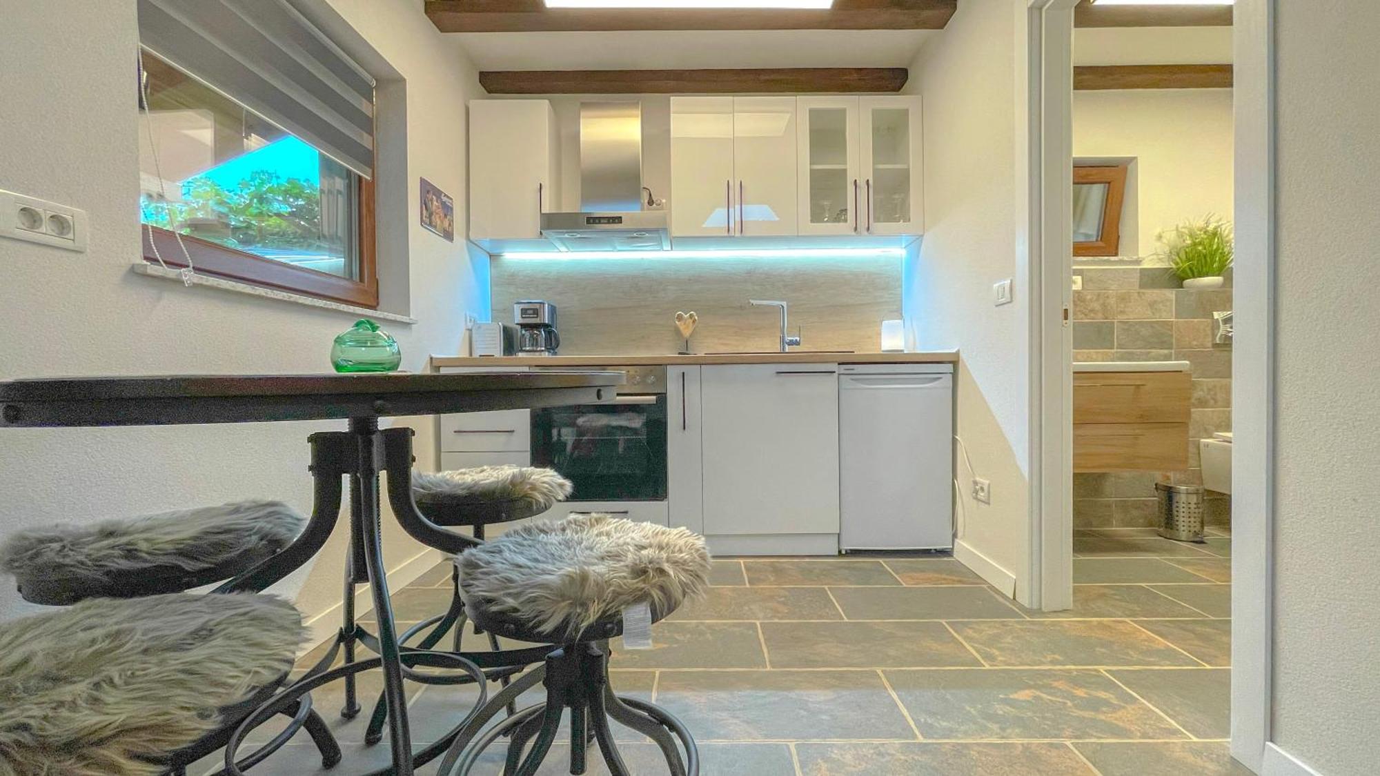 Vilux With Indoor Private Parking Apartment Brasov Luaran gambar
