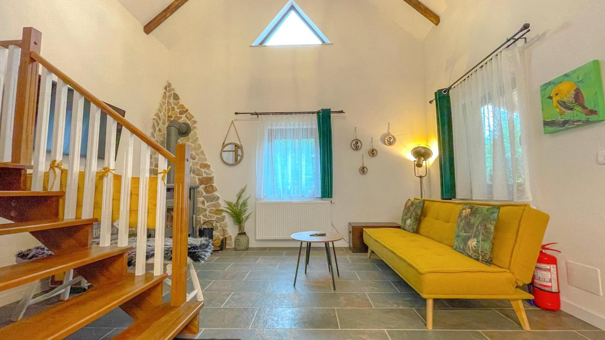 Vilux With Indoor Private Parking Apartment Brasov Luaran gambar
