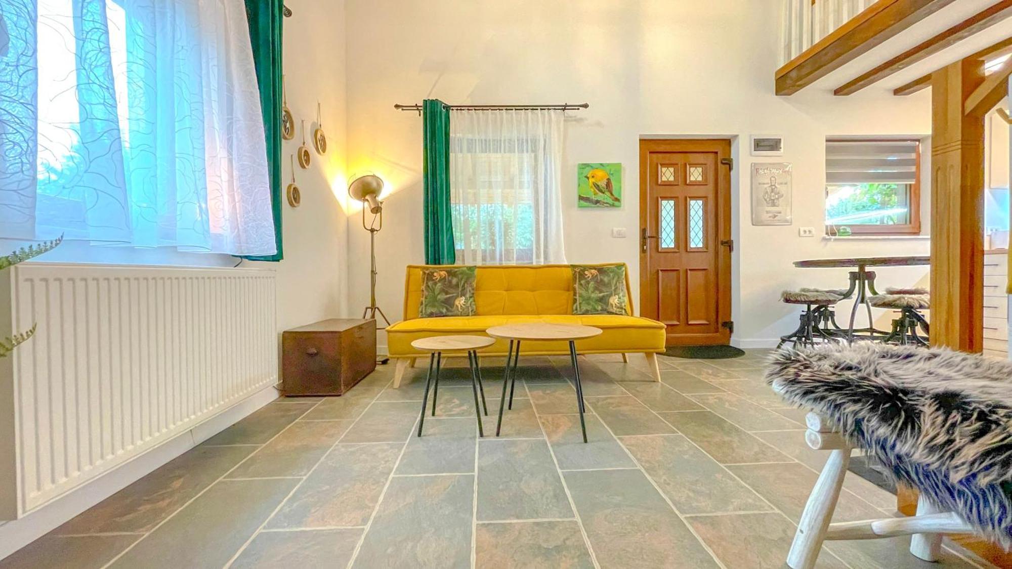 Vilux With Indoor Private Parking Apartment Brasov Luaran gambar