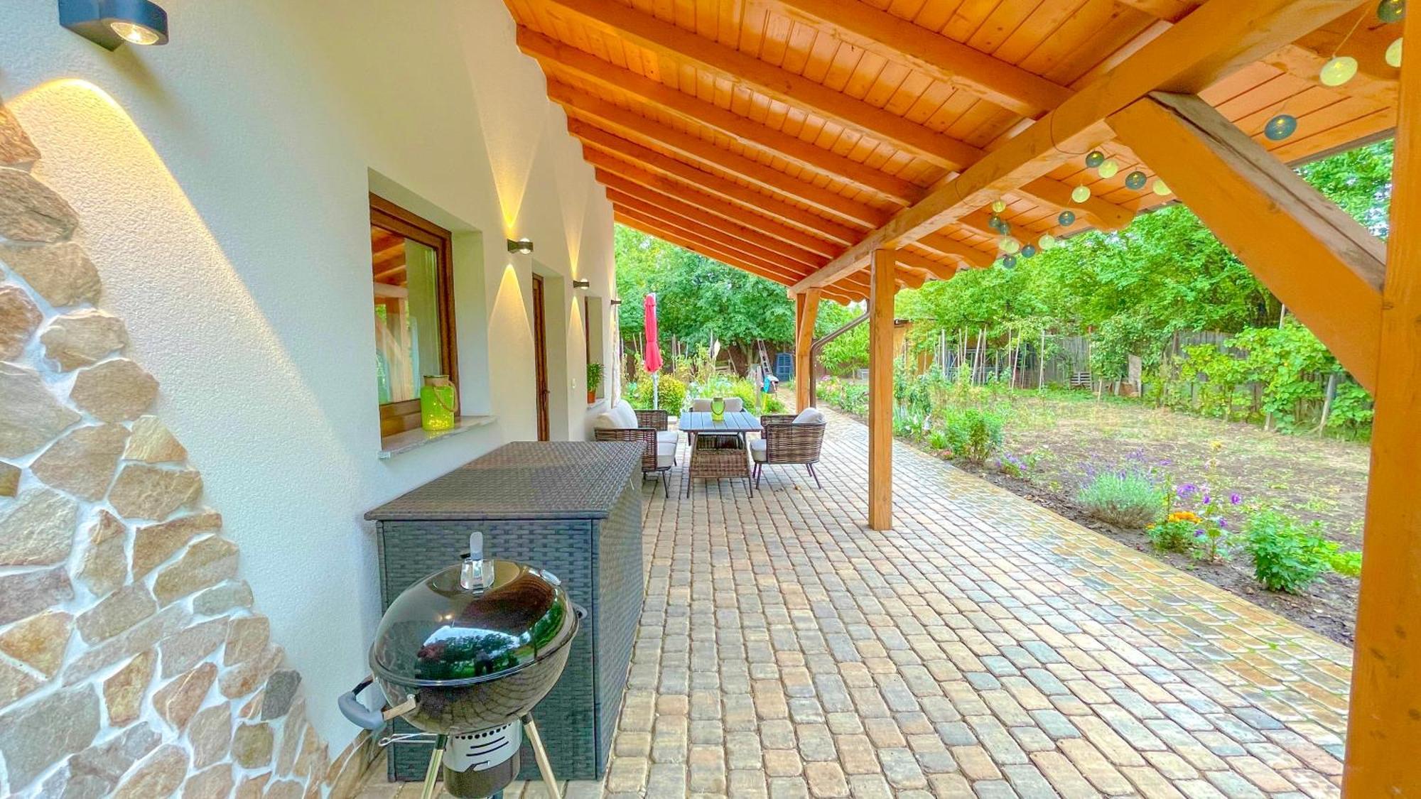 Vilux With Indoor Private Parking Apartment Brasov Luaran gambar