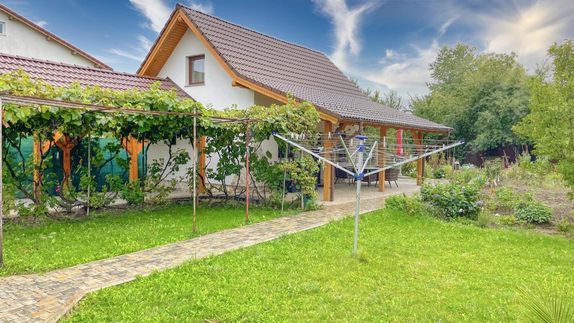 Vilux With Indoor Private Parking Apartment Brasov Luaran gambar